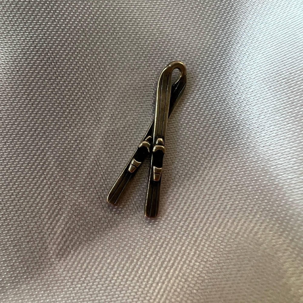 RETIRED James Avery Snow Skis Charm